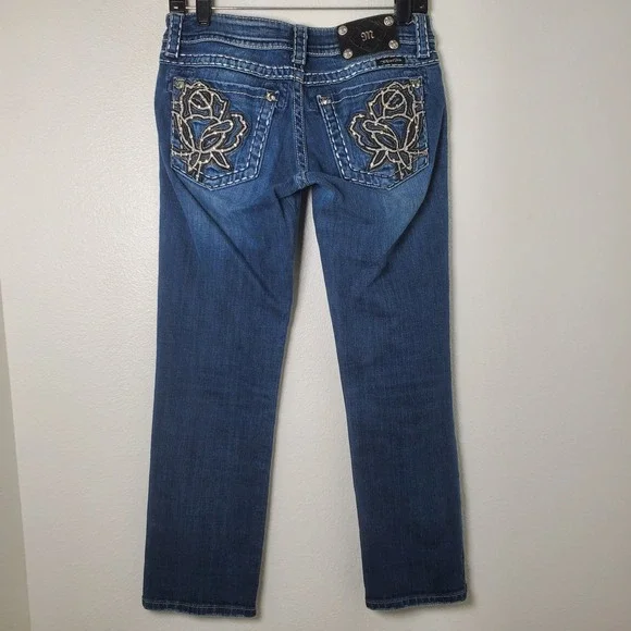 Miss Me Capri Cropped Jeans in Stretch Denim Roses Rhinestones Size 27 - Picture 8 of 14